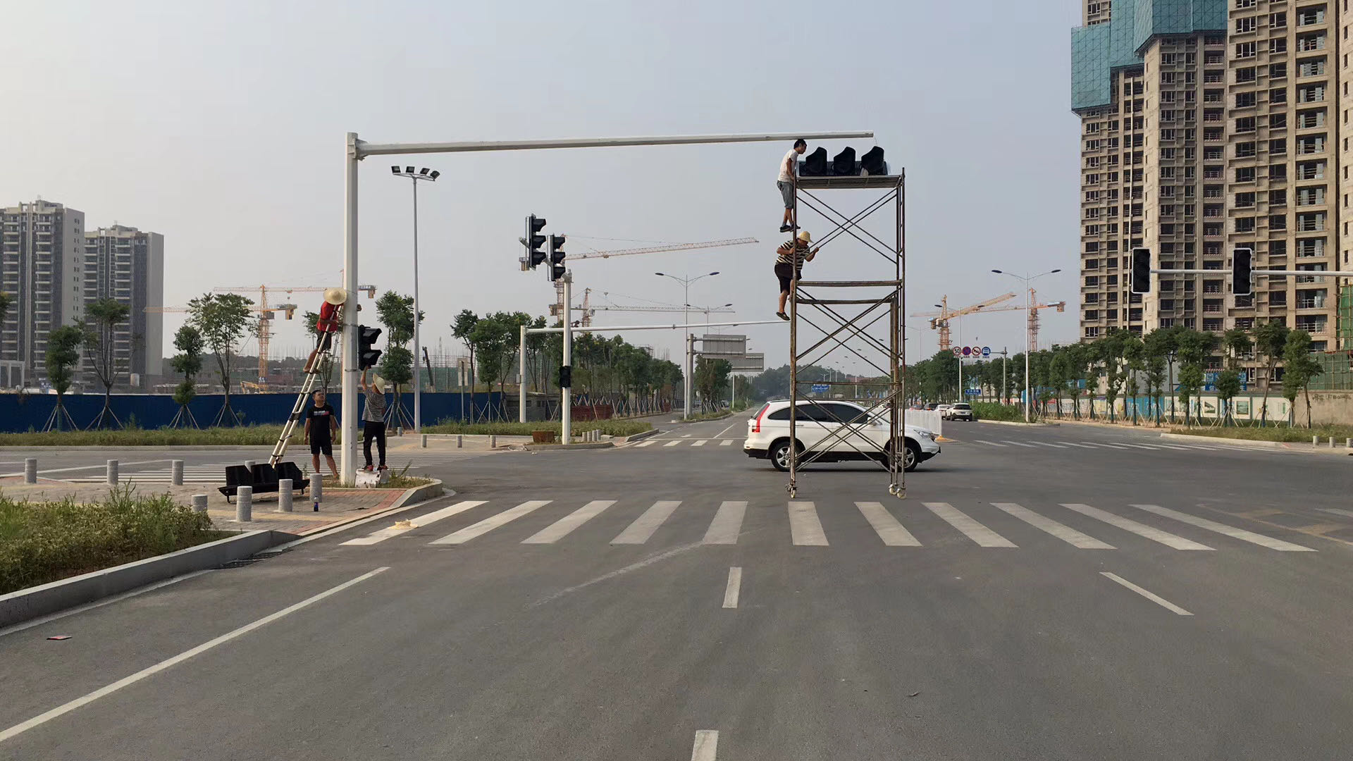 岳陽體育中心分水壟十字路口紅綠燈電警項目